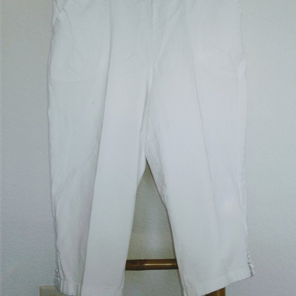 Croft and Barrow Sz XL  white crop pants